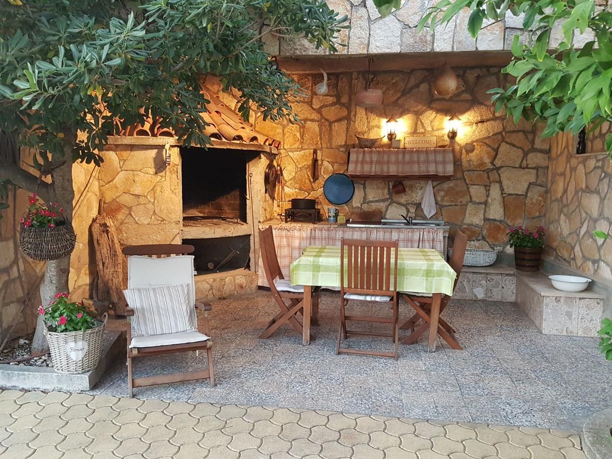 Apartmani More Komarna Exterior foto